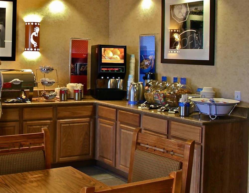 Hampton Inn Taos Restaurant bilde